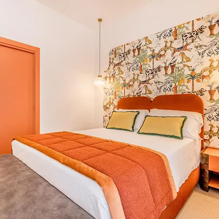 Sophia 94 Trastevere Rome