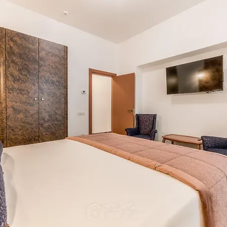 Sophia 94 Trastevere 게스트하우스 4*